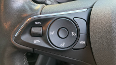 Vauxhall Crossland 1.2 Design 5dr Petrol Hatchback